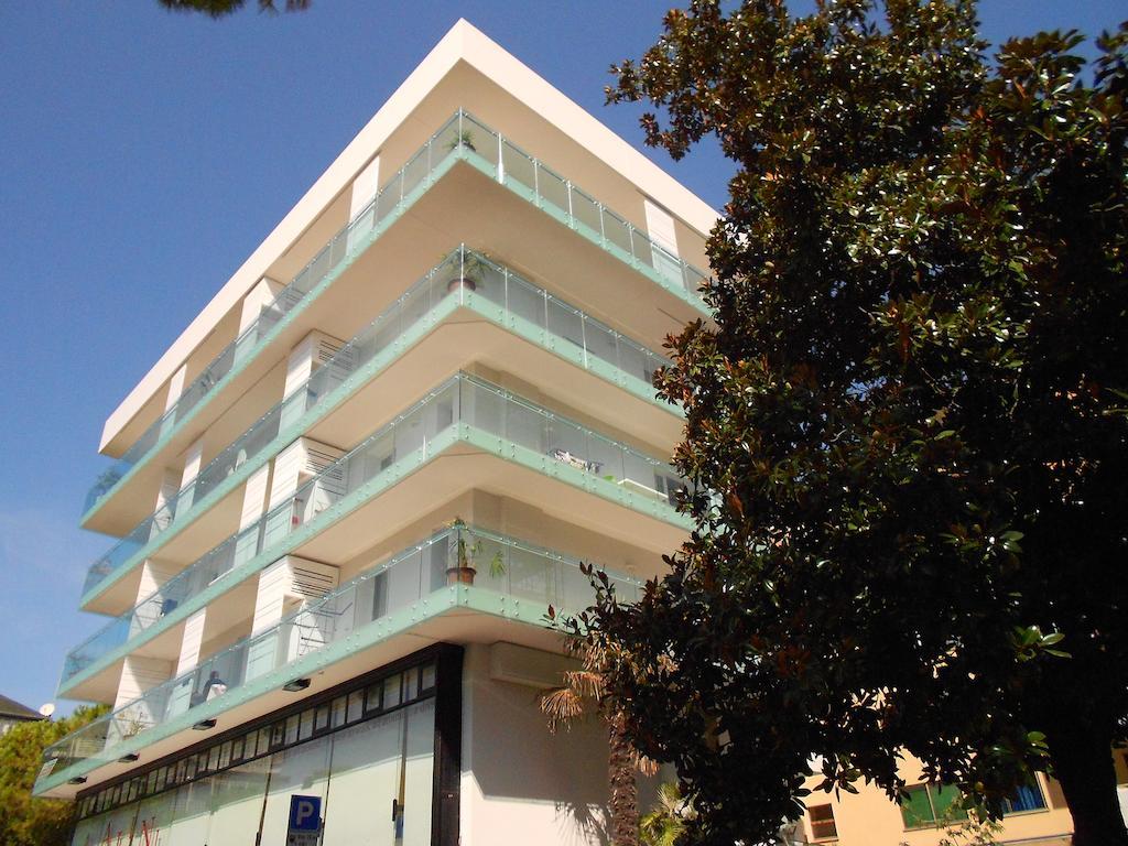 Appartamenti Fiore Lignano Sabbiadoro Exterior foto